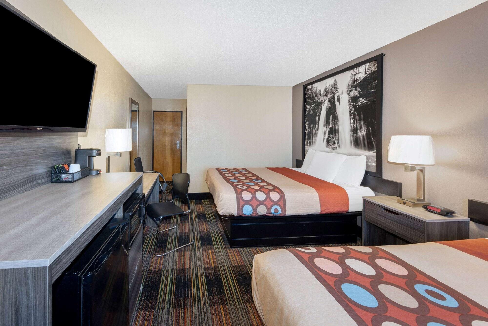 Super 8 By Wyndham Kansas City At Barry Road/Airport Exteriör bild