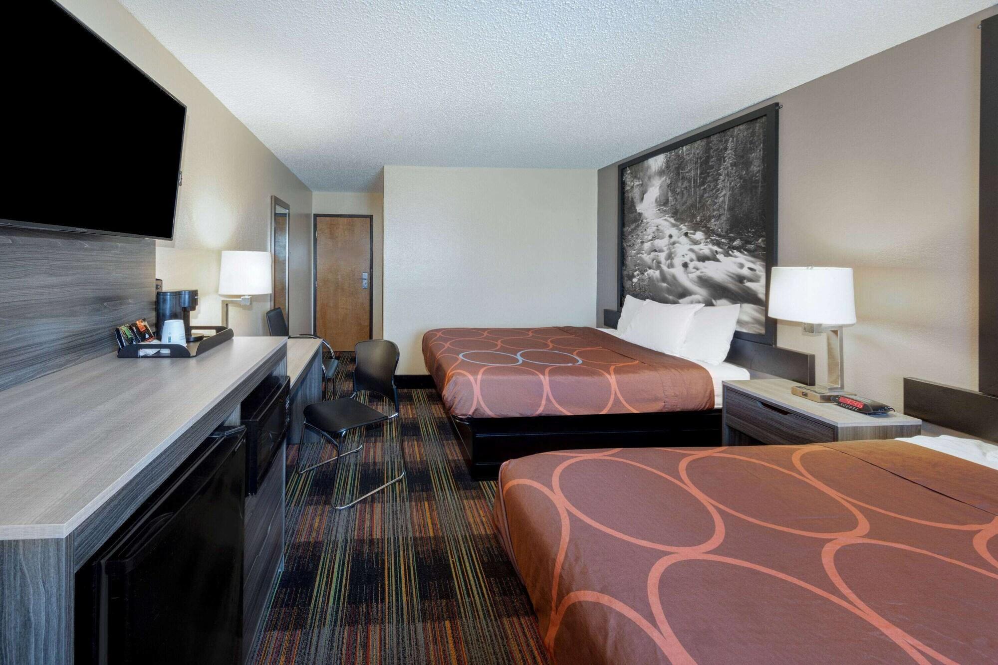 Super 8 By Wyndham Kansas City At Barry Road/Airport Exteriör bild