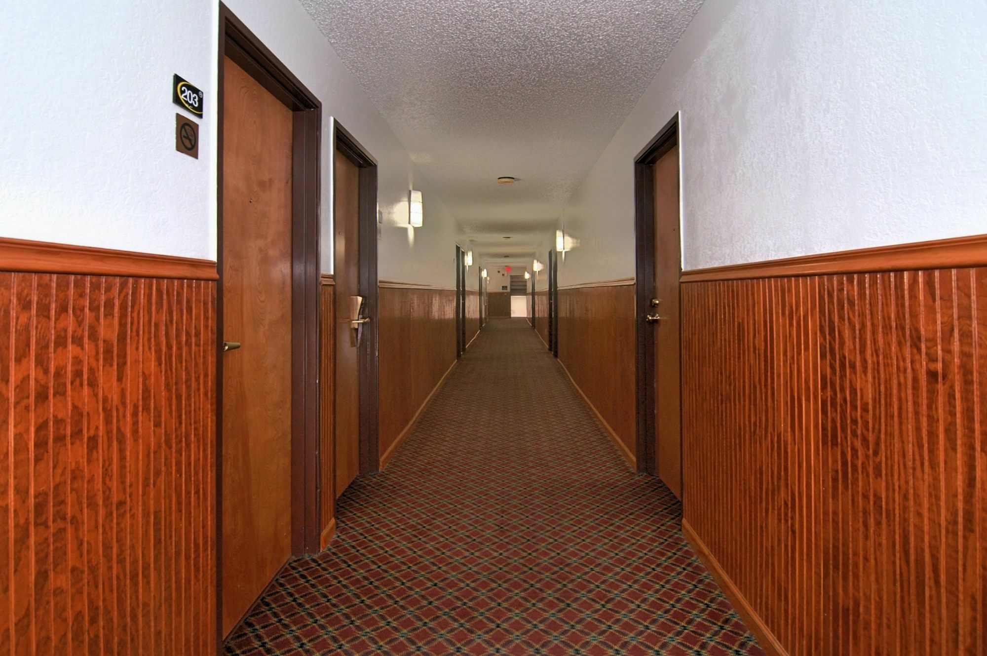 Super 8 By Wyndham Kansas City At Barry Road/Airport Exteriör bild