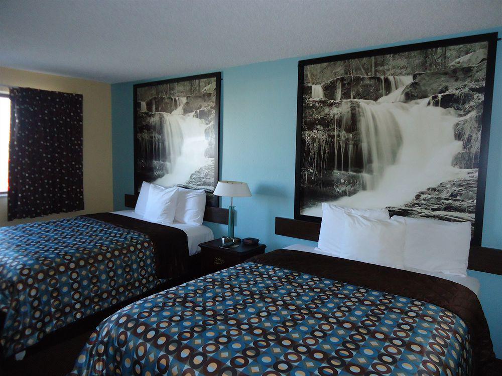 Super 8 By Wyndham Kansas City At Barry Road/Airport Exteriör bild